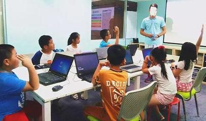 哈工大學子投身教育科技，以技術開發引領未來教育變革